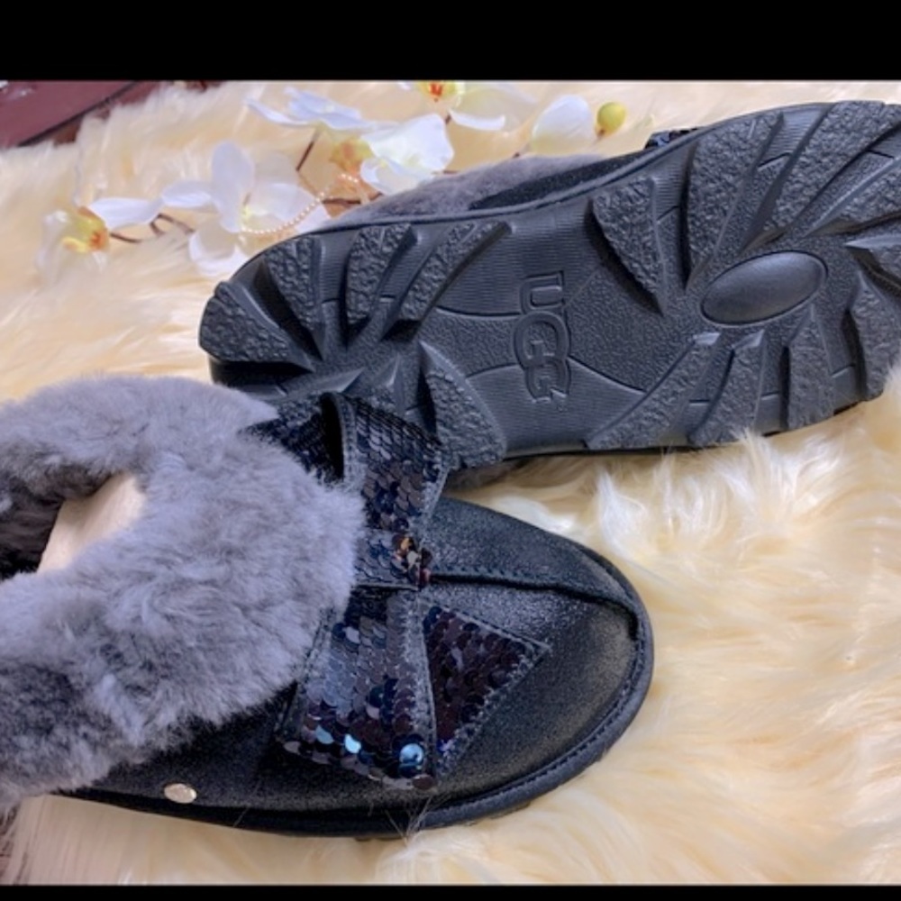100% Authentic UGG Sequin Bow Shoe